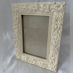 Ceramic Floral Engraved Picture Frame